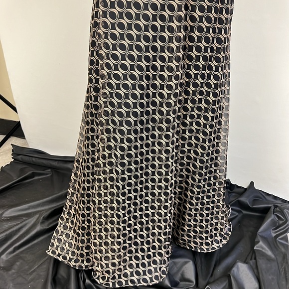 JS collections strapless fit and flare very soft flowey fabric sexy long dress - Picture 6 of 10